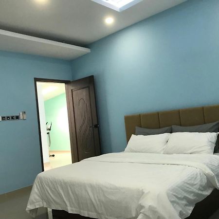 Homestay Stardow~星窗名宿~ Johor Bahru Eksteriør billede