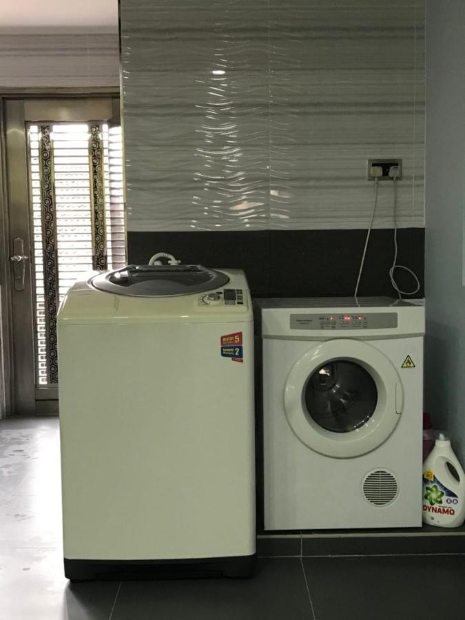 Homestay Stardow~星窗名宿~ Johor Bahru Eksteriør billede
