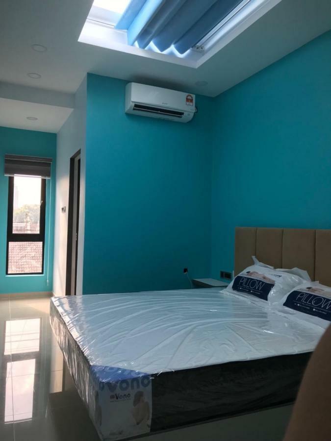 Homestay Stardow~星窗名宿~ Johor Bahru Eksteriør billede