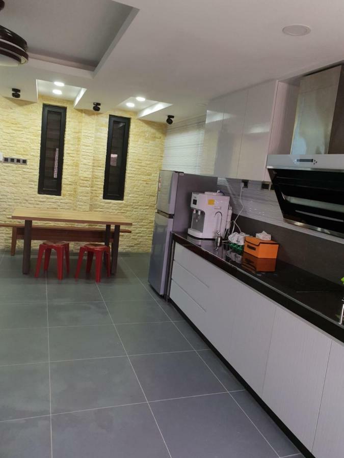 Homestay Stardow~星窗名宿~ Johor Bahru Eksteriør billede