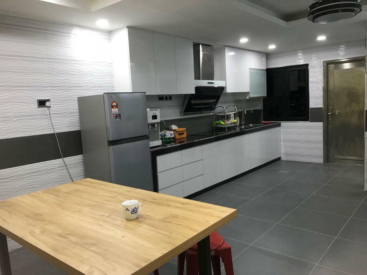 Homestay Stardow~星窗名宿~ Johor Bahru Eksteriør billede